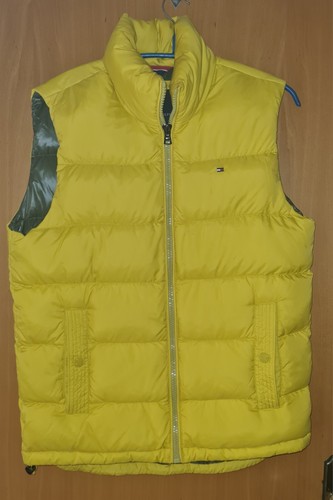 Gelbe daunenweste tommy - daunenweste,